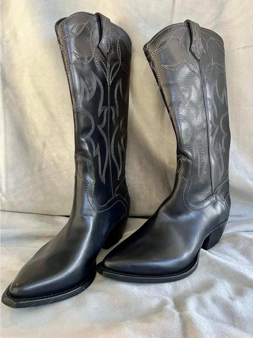 FRYE Black Shane Embroidered Tall Leather Boots size 7.5